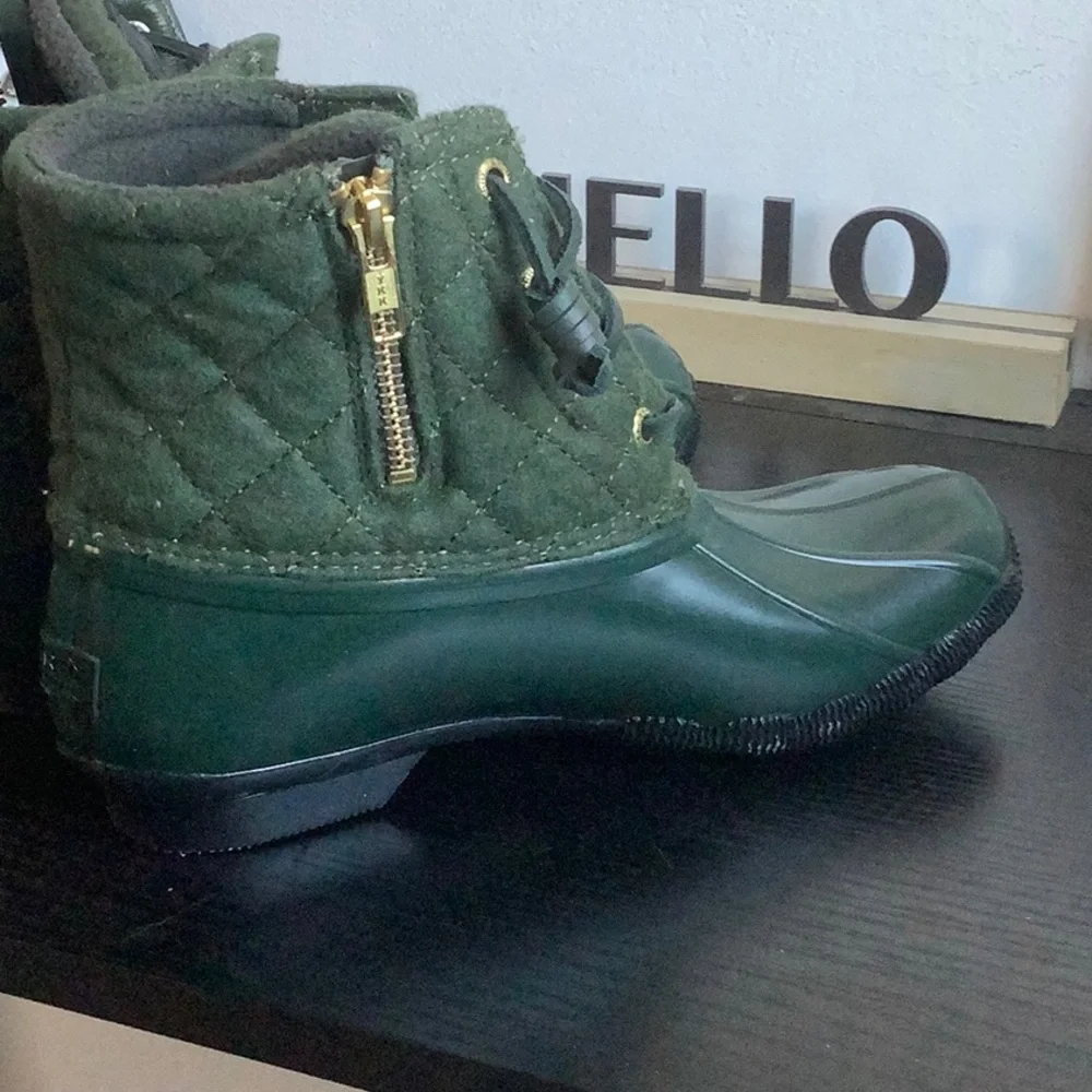NWOB Sperry Saltwater Women’s Wool green quilted waterproof duck boots